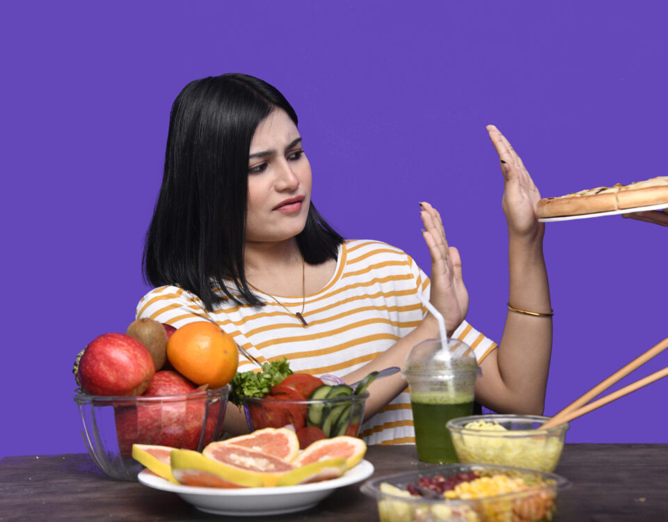 Illustration of GERD acid reflux foods to avoid and digestive health tips